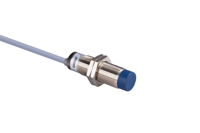 Metal Çıkık PNP-NO 8mm 2m Kablolu M18 Endüktif Sensör